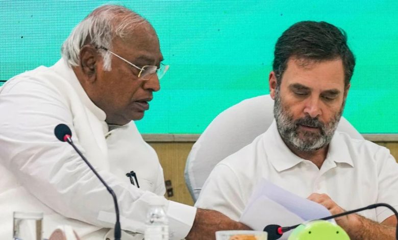 Congress CWC Meeting: बिहार में पहली बार स्वतंत्रता के बाद CWC की बैठक, राहुल गांधी को वोटर राइट्स यात्रा के लिए किया सम्मानित