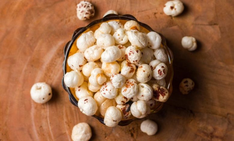 Makhana Benefits: यह सुपरफूड बनाता है हड्डियों को फौलादी और घटाता है वजन, जानें सही सेवन का तरीका!