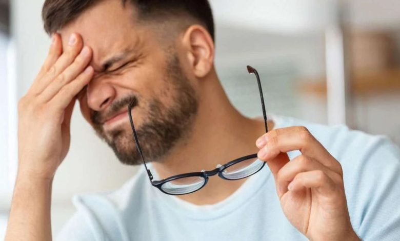 Weak Eyesight: Vitamin D की कमी से हो सकता है नजर कमजोर, जानें कैसे बचाएं अपनी आँखों की रोशनी