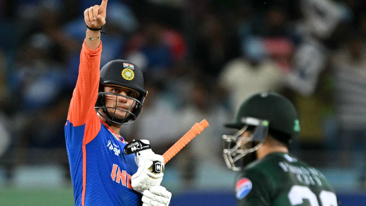 IND vs PAK सुपर फोर मैच: Abhishek Sharma ने दिखाया दम, 39 गेंदों में 74 रन, बने प्लेयर ऑफ द मैच