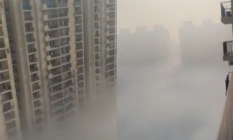 UP News: 23वीं मंजिल से दिखा बादलों के बीच इमारतों का नजारा सोशल मीडिया पर वायरल हुआ ग्रेटर नोएडा का स्विट्जरलैंड