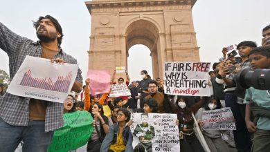 India Gate protest: दिल्ली इंडिया गेट प्रदूषण विरोध प्रदर्शन में नक्सली समर्थन के नारे, 23 गिरफ्तार, एक महिला की जमानत ठुकराई गई