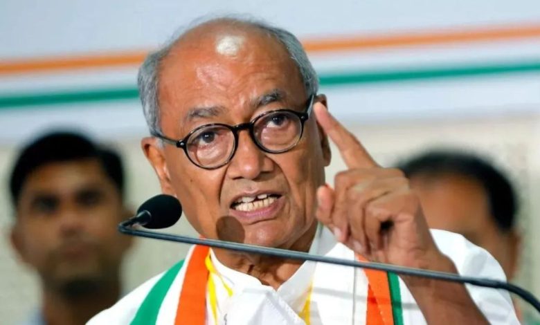 Digvijay Singh ने 1990 की तस्वीर शेयर कर नरेंद्र मोदी पर किया तंज, मचा राजनीतिक तूफ़ान
