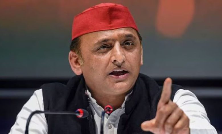 UP पुलिस भर्ती पर Akhilesh Yadav का बड़ा बयान, उम्र सीमा बढ़ाने की योगी सरकार से मांग